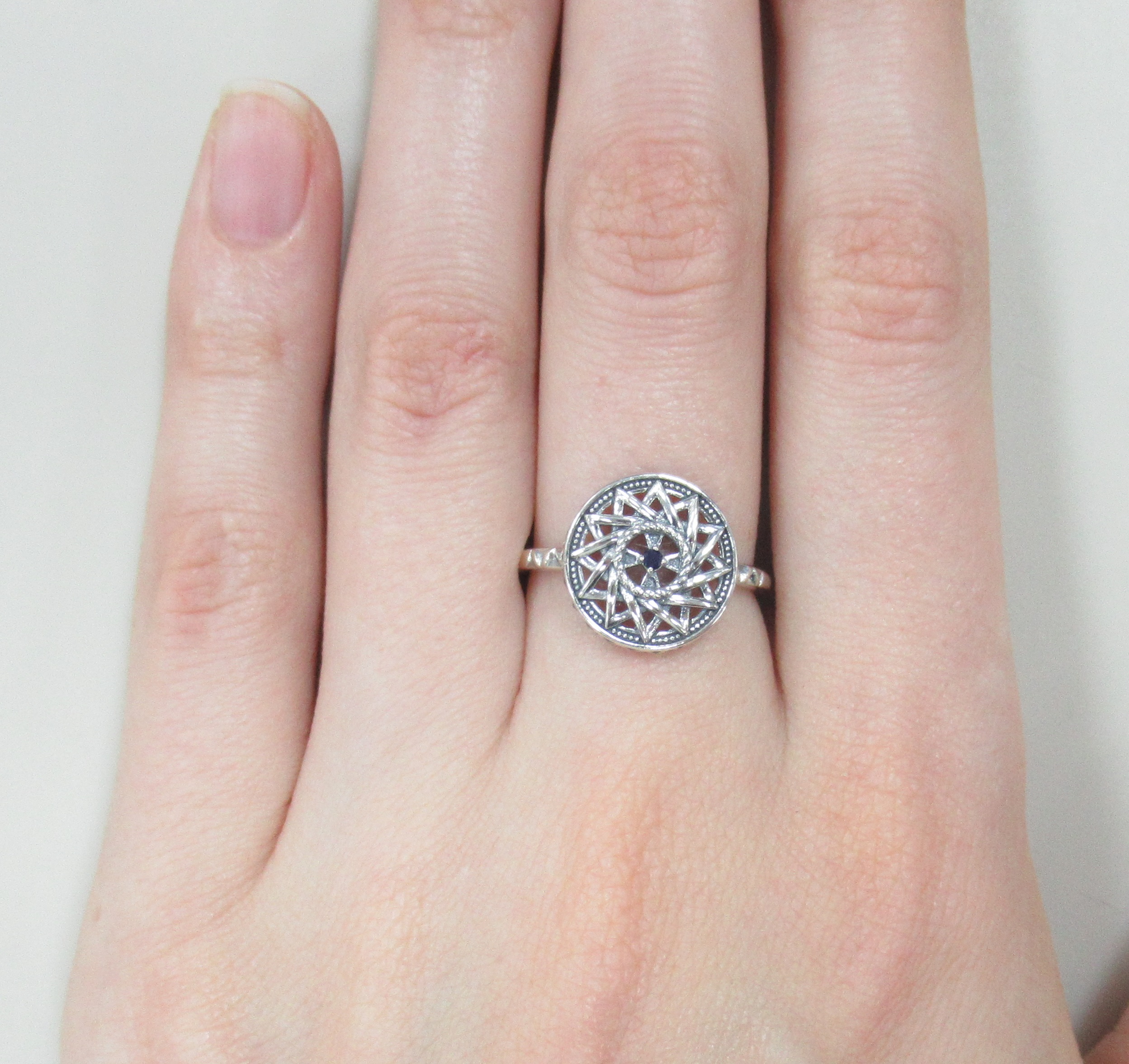 Серебряное кольцо с сапфиром "Эрцгамма"